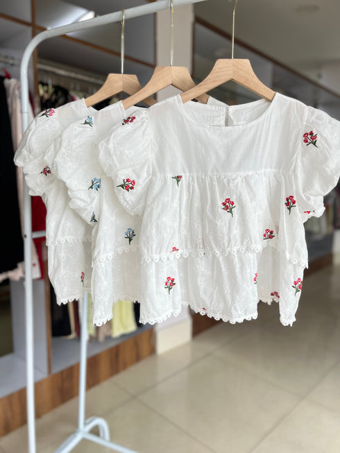 Sweet Round Neck Floral Embroidered Flounce Tops